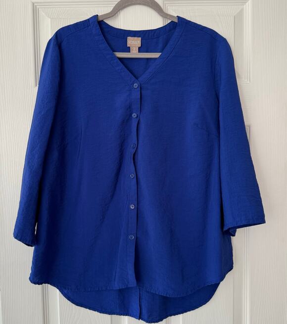 Chico's Tops - Chico's Women's Blue Button Down Roll Tab Sleeve V-Neck Top Size 2